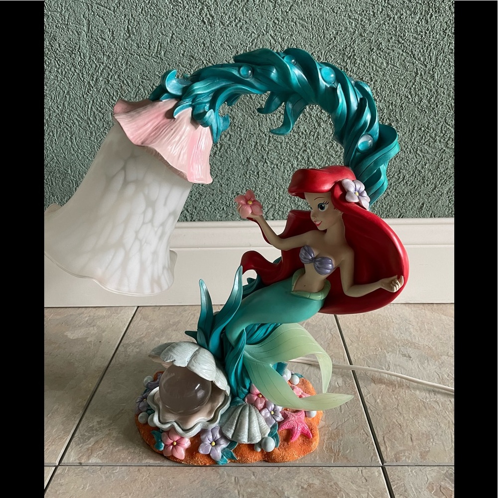 Little Mermaid Ariel Lamp